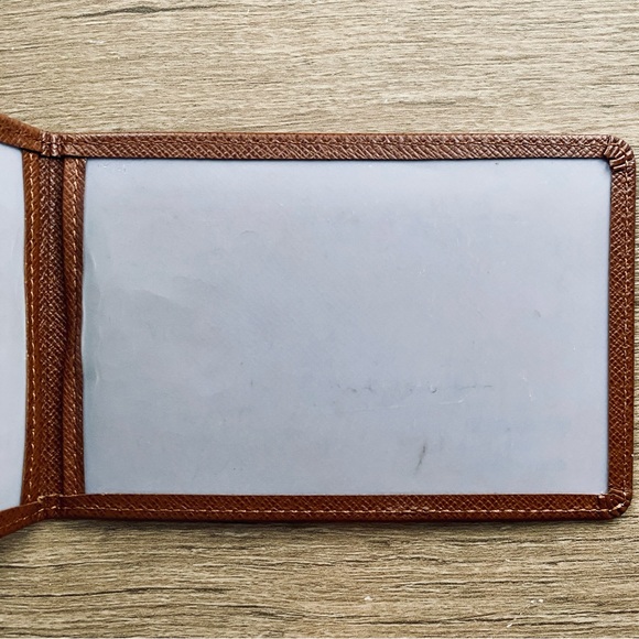 Louis Vuitton Taiga Brown Leather Bi-Fold Card Wallet - Picture 4 of 12